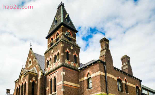 澳大利亚大学排名 墨尔本大学位居第一 